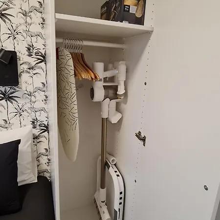 Proche Valenciennes - 24 M2 Dans Dependances Chateau Famars